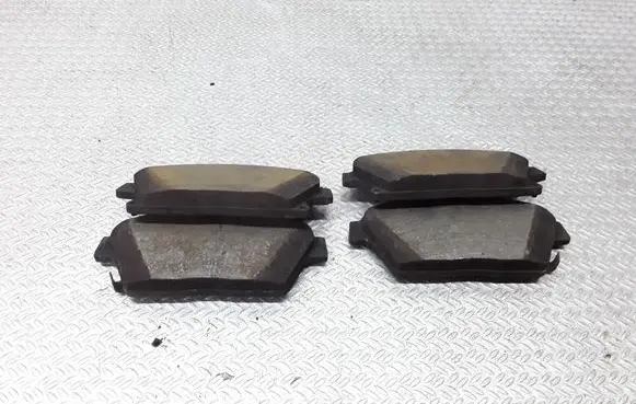 Chevrolet Orlando Brake pads (front) 