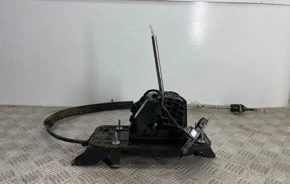 Audi Q3 8U Gear selector 5N1713025H 10008516900