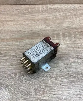 Mercedes-Benz E W124 Other relay 2015403745