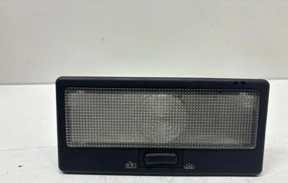 Volkswagen PASSAT B4 Rear seat light 357947105