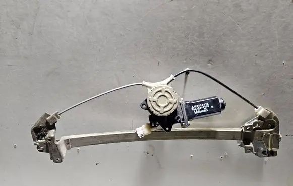 Mitsubishi Galant Front door window regulator with motor MB517476 0621002790