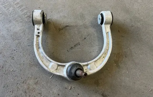 Mercedes-Benz ML W164 Front upper control arm/wishbone AG94352