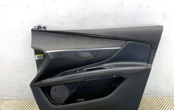 Peugeot 3008 II Front door card panel trim