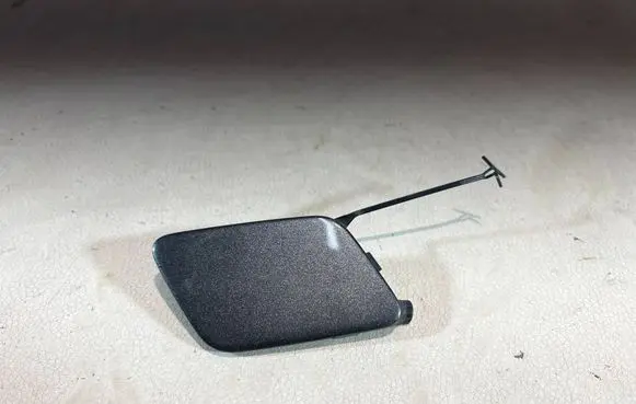 Audi TT TTS RS Mk3 8S Front tow hook cap/cover 8S0807241
