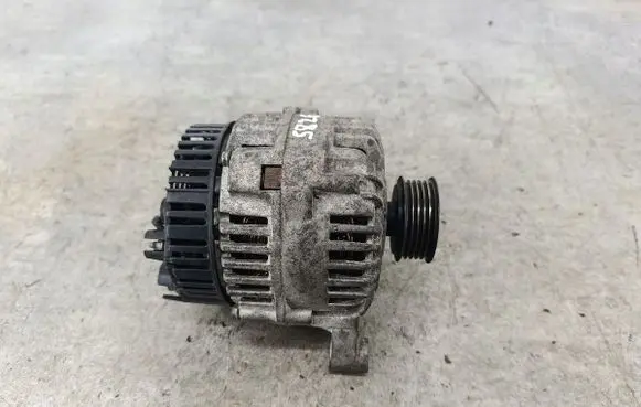 Volkswagen PASSAT B5 Generator/alternator 