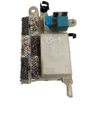 Toyota Hilux (AN10, AN20, AN30) Fuse module