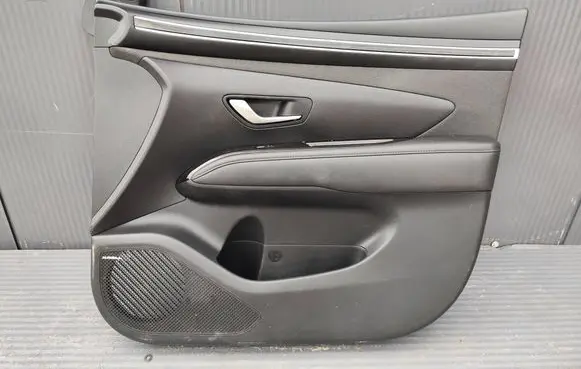 Hyundai Tucson IV NX4 Front door trim bar 