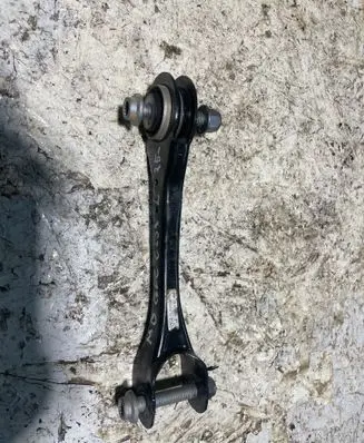 Mercedes-Benz GLC C254 Rear control arm 2061000