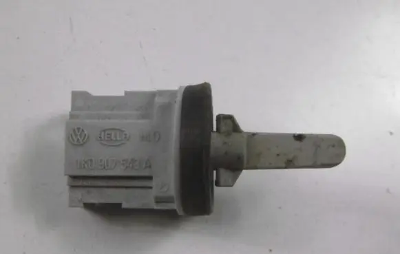 Volkswagen Cross Touran I Coolant temperature sensor 1K0907543A
