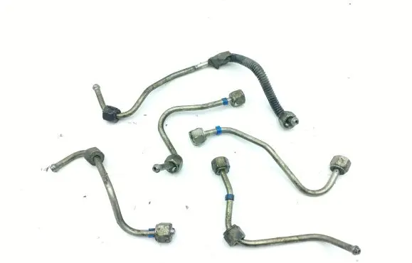 Fuel injector supply line/pipe