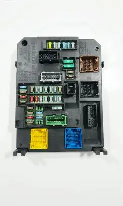 Peugeot 308 Fuse box set S180204003B BSIQ0301