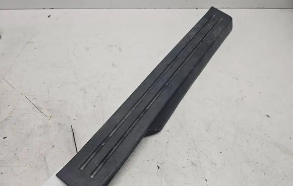 Front sill trim cover