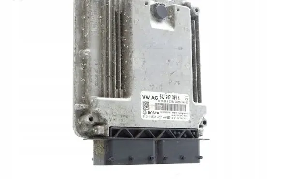 Volkswagen PASSAT B8 Engine control unit/module 04L907309M