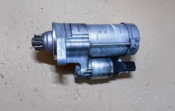 Volkswagen Arteon Starter motor 02E911024P