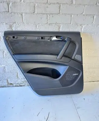 Audi Q7 4L Rear door card panel trim 4L0867305b
