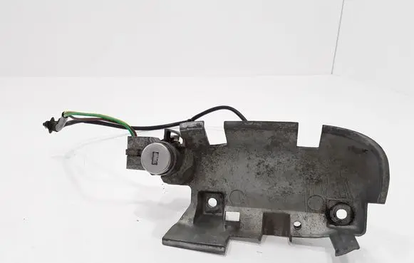 Volvo S40, V40 Front door lock (next to the handle) 