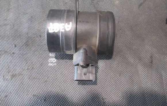 Audi A3 S3 8P Mass air flow meter 0281002461 074906461B