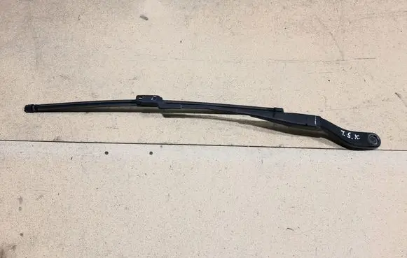 Volvo V50 Front wiper blade arm