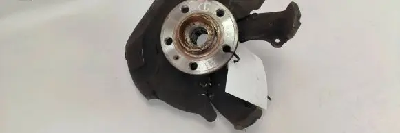 Skoda Kamiq Front wheel hub spindle knuckle