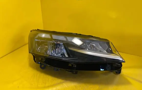 Volkswagen Transporter - Caravelle T7 Headlight/headlamp 7t1941036