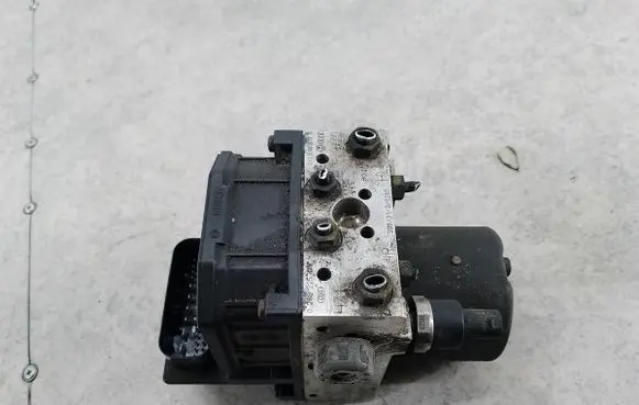 Skoda Superb B5 (3U) ABS Pump 3U0614517B