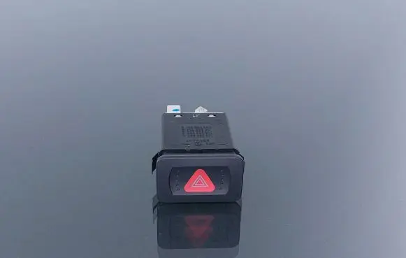 Volkswagen Golf IV Other switches/knobs/shifts 953235H