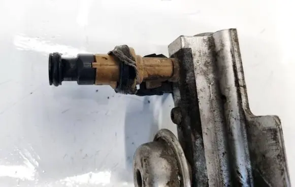 Fuel injector