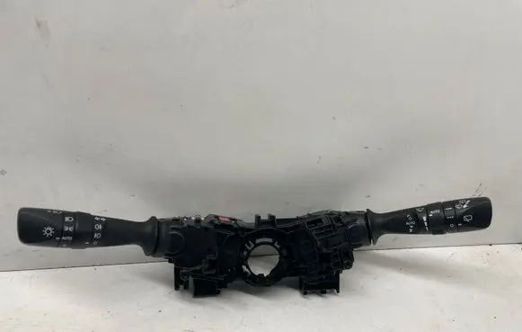 Toyota Auris E180 Wiper turn signal indicator stalk/switch 17F852