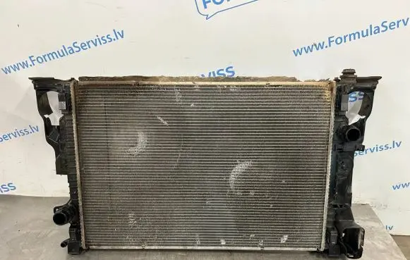 Volvo V70 Coolant radiator 31368362 M124794 RA1685