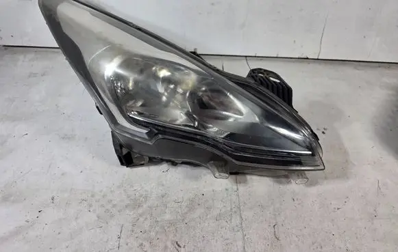 Peugeot 5008 Headlight/headlamp 9805505580 17502A011A 89907702