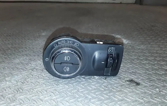 Opel Insignia A Light switch 13268707