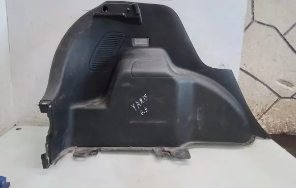 Trunk/boot lower side trim panel