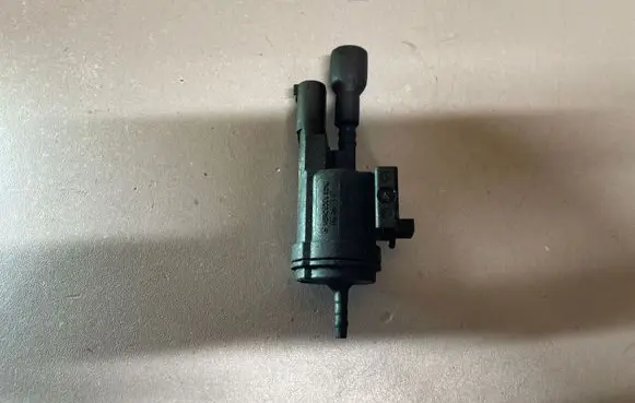 Mercedes-Benz E W212 Turbo solenoid valve 0025407097