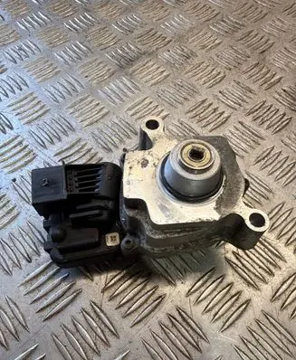 BMW X1 E84 Gearbox-reducer motor 7635636