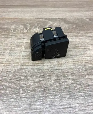 Audi A6 S6 C6 4F Glove box opening button 4F1927227A