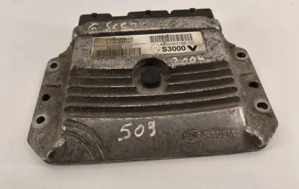Renault Scenic II - Grand scenic II Engine control unit/module 8200321263 215842882A 8200387138