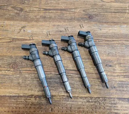 BMW 3 E46 Fuel injectors set 7789661