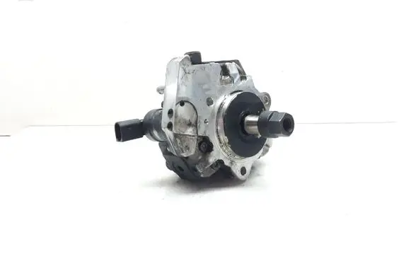 BMW X5 E70 Fuel injection high pressure pump 7798333 0445010146