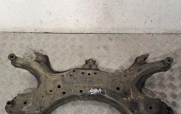 Toyota Corolla Verso AR10 Front subframe 512010F021