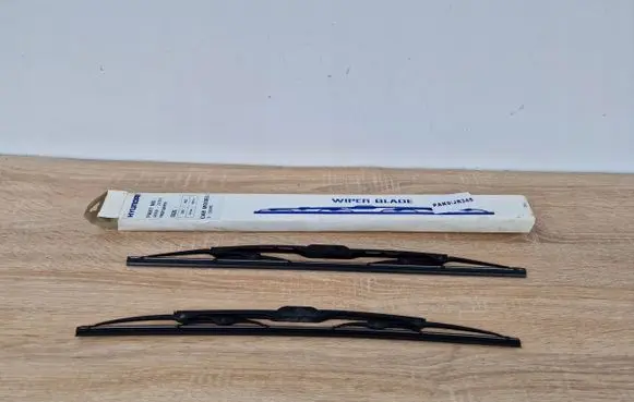 Hyundai Coupe Windshield/front glass wiper blade 9999X