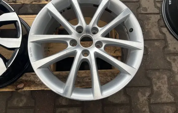 Volkswagen PASSAT B6 R17 alloy rim 3C0071497