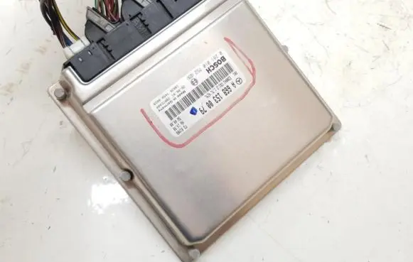 Mercedes-Benz A W168 Engine control unit/module A6681530079