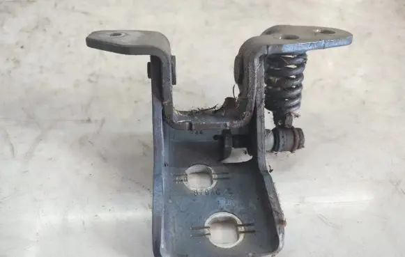 Chrysler Grand Voyager V Front door upper hinge