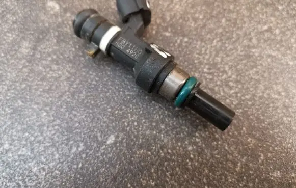 Nissan Micra Fuel injector FBY11H0