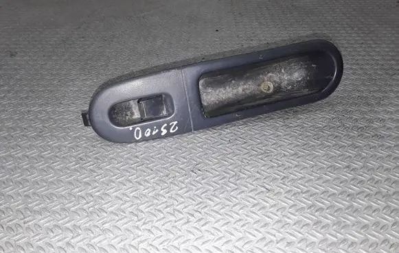 Honda HR-V Electric window control switch 83520S2HG000