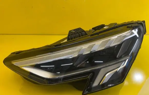 Audi A3 8Y Headlight/headlamp 8Y0941033