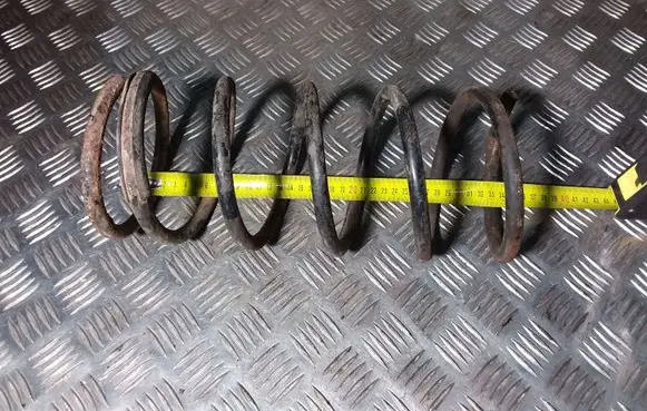 Chrysler 300M Rear coil spring