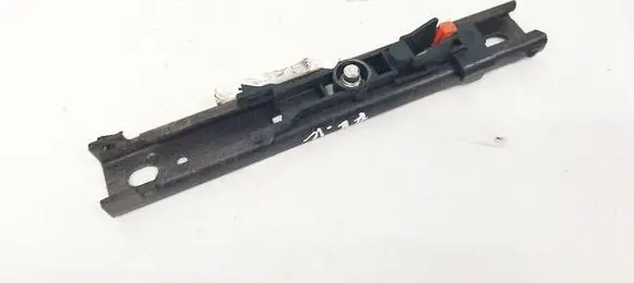 Citroen C4 I Seat belt adjustment rail 