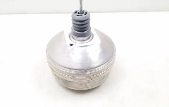 Opel Insignia B Brake booster 84034180