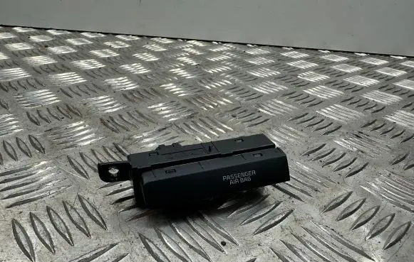 KIA Sportage Passenger airbag on/off switch 95960F1710